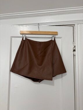 Lulu’s Brown Faux Leather Skort